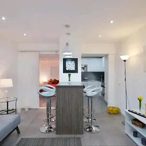 https://apt-alfama-new-28925-al.hotels-lisbon-portugal.com